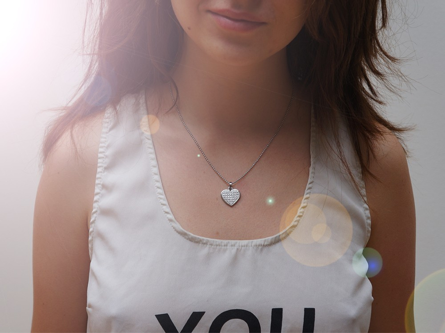 Halsband Inori Sparkly Heartproduktbild #3